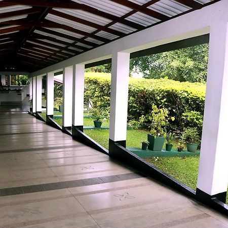 Hotel Hilltop Kandy Luaran gambar