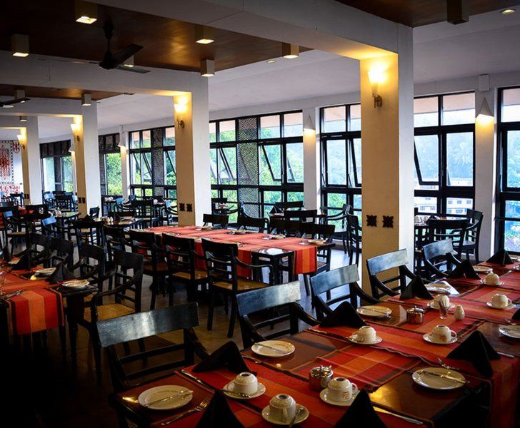 Hotel Hilltop Kandy Luaran gambar