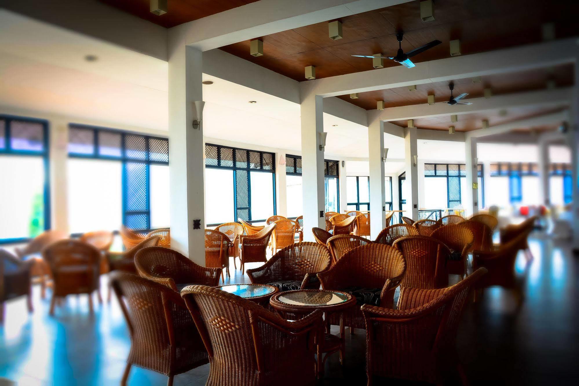 Hotel Hilltop Kandy Luaran gambar