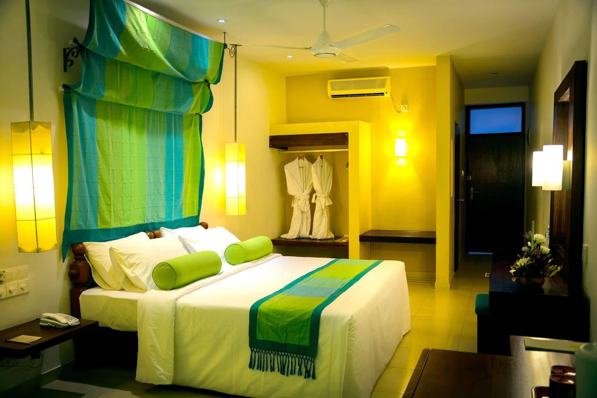 Hotel Hilltop Kandy Luaran gambar