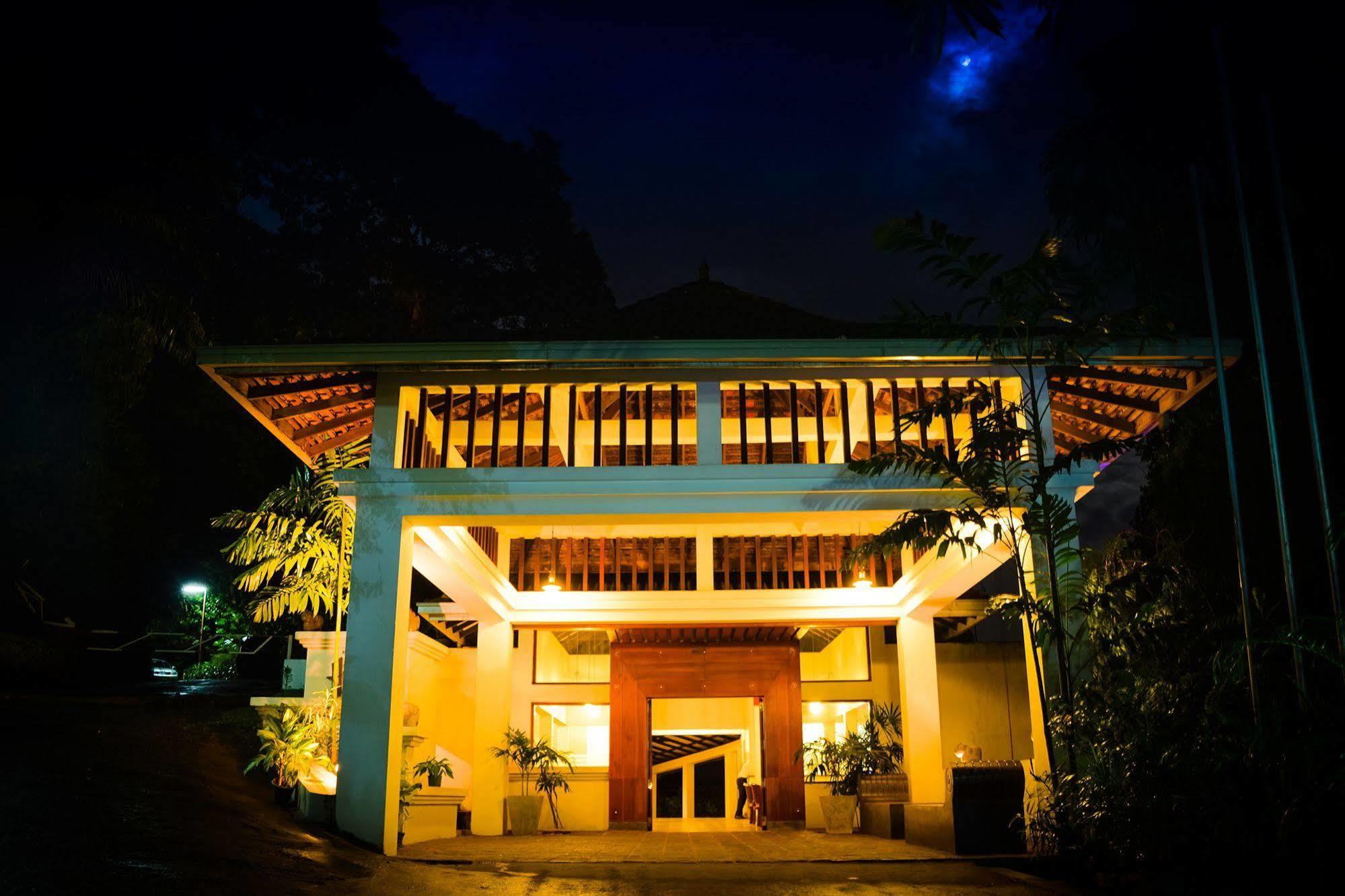 Hotel Hilltop Kandy Luaran gambar