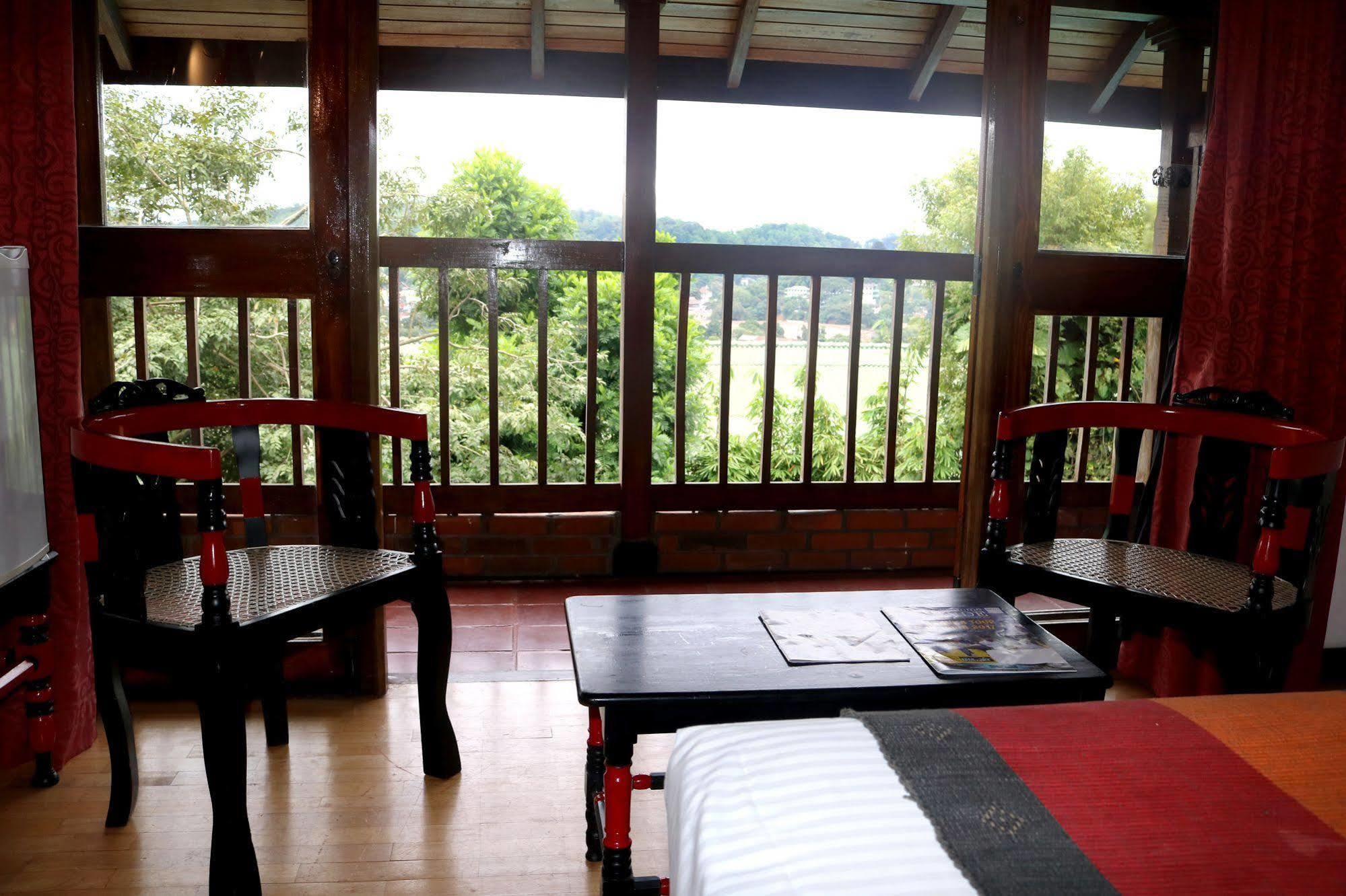 Hotel Hilltop Kandy Luaran gambar