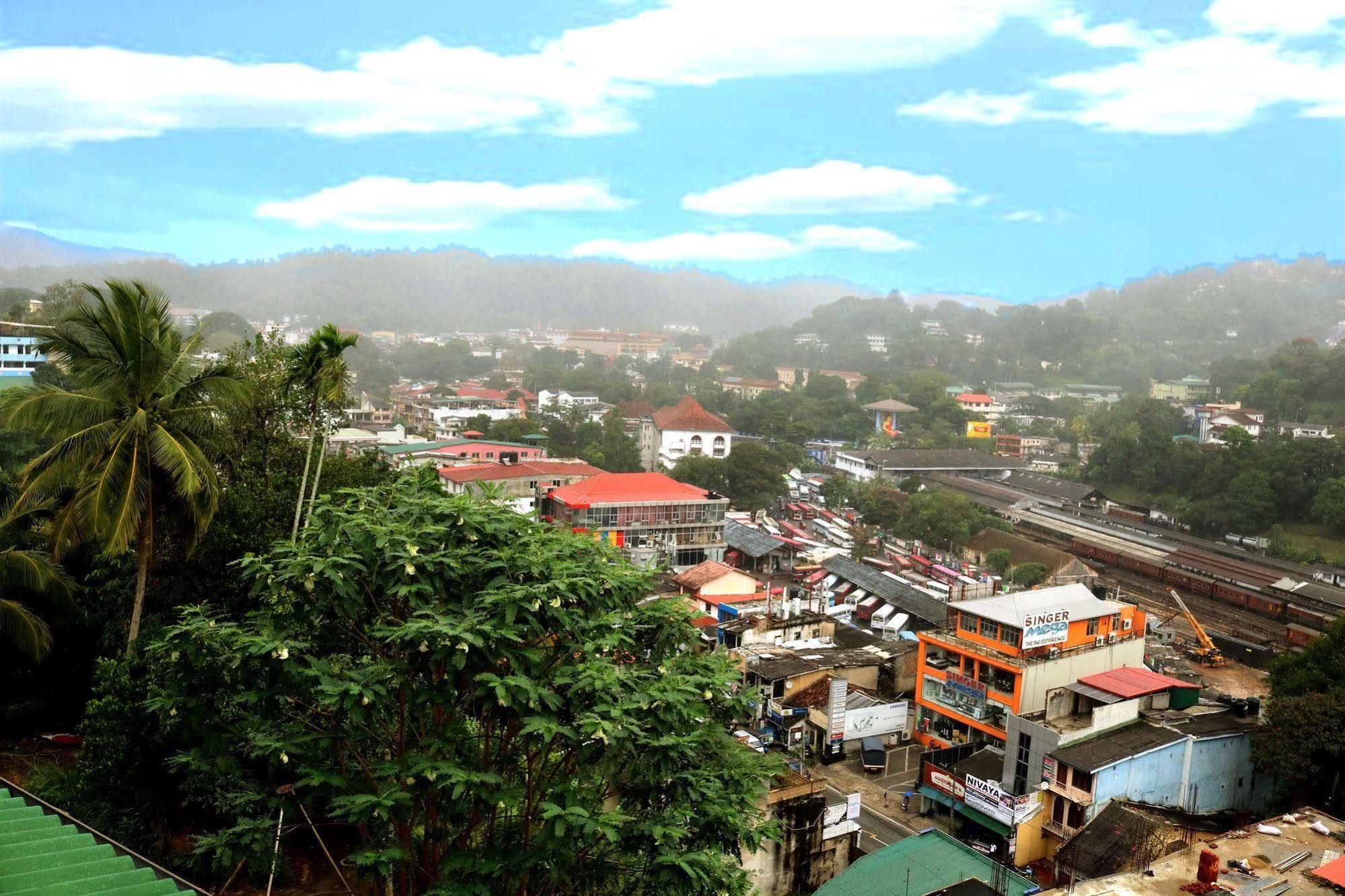 Hotel Hilltop Kandy Luaran gambar